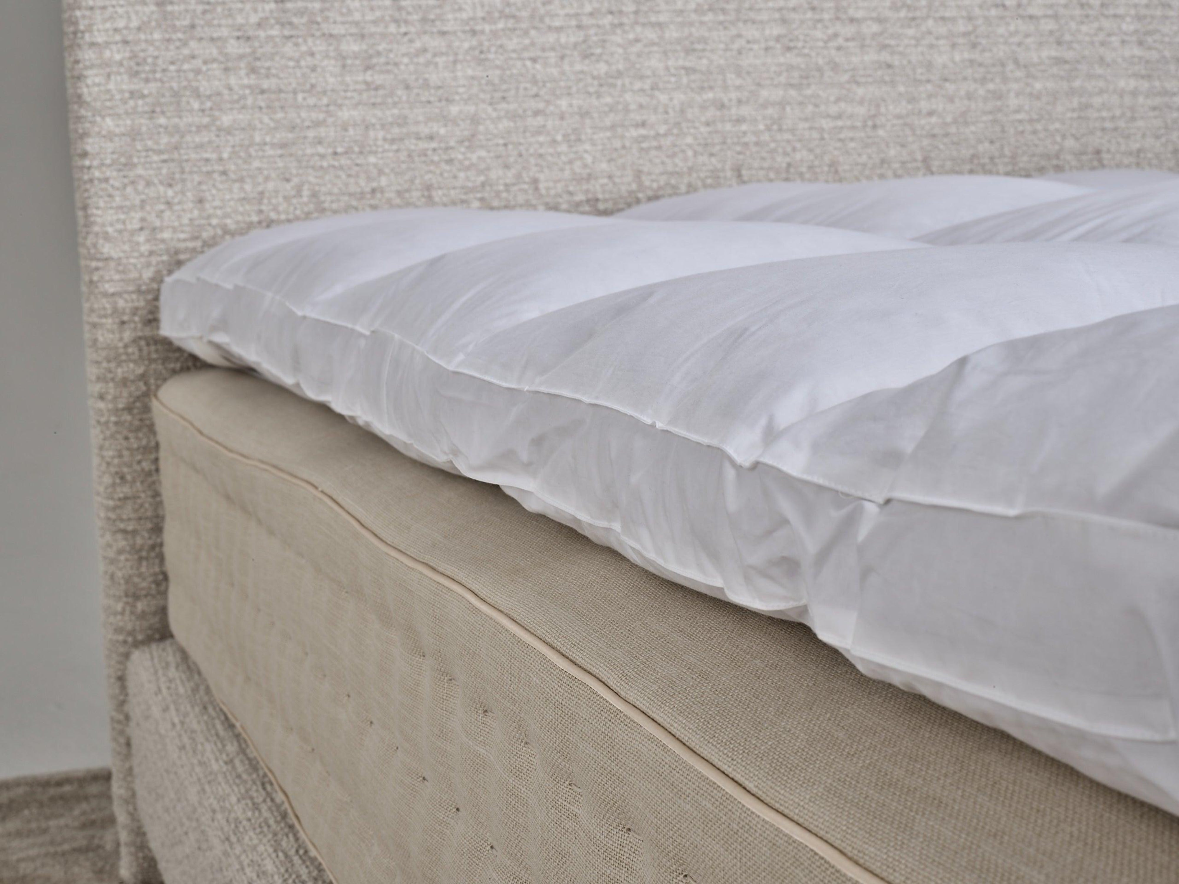 Featherbed Featherbed Luxe 50% down 50% feather Topper The Sleep Revolution ...
